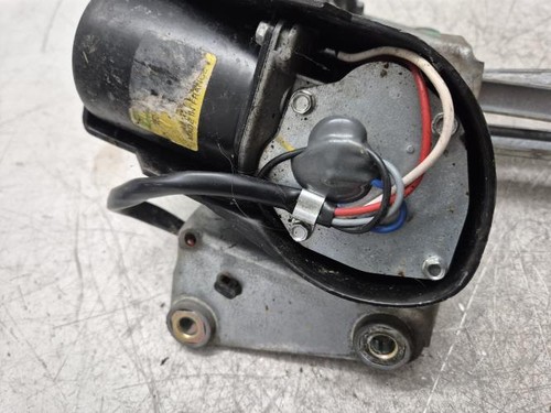 Moteur essuie glace avant